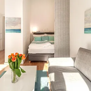 Apartment Luxurious And Bright, 5 Min To City Center, Wien