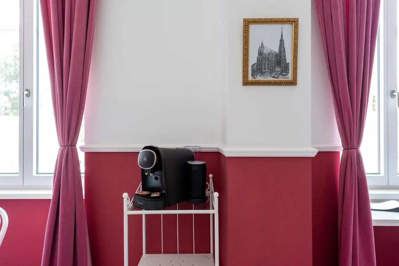 Prinz Eugen Studio At Belvedere By Hm Vienna 0*,  Austria